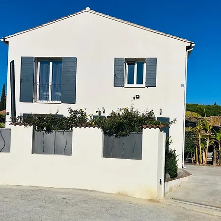 Maison Moderne Avec Piscine 別荘 *