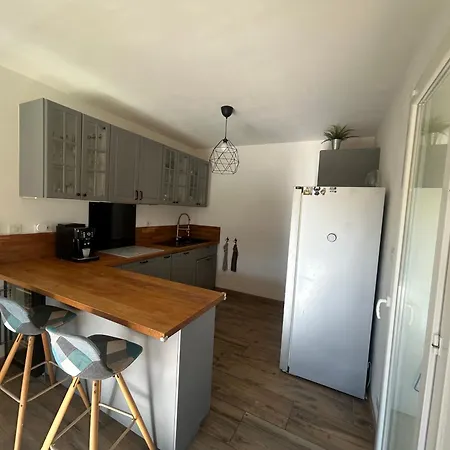 Maison Moderne Avec Piscine *